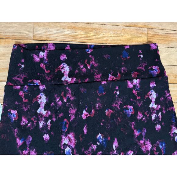 LulaRoe | Cassie Pencil Skirt Purple Black Space Print NWT | Size XL - Picture 2 of 6